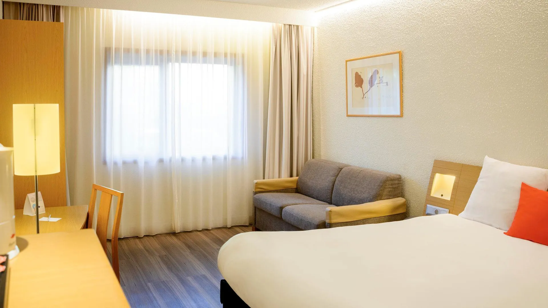 빌라 노바 드 가이아 노보텔 포르투 가이아 4성급 호텔 스위트룸