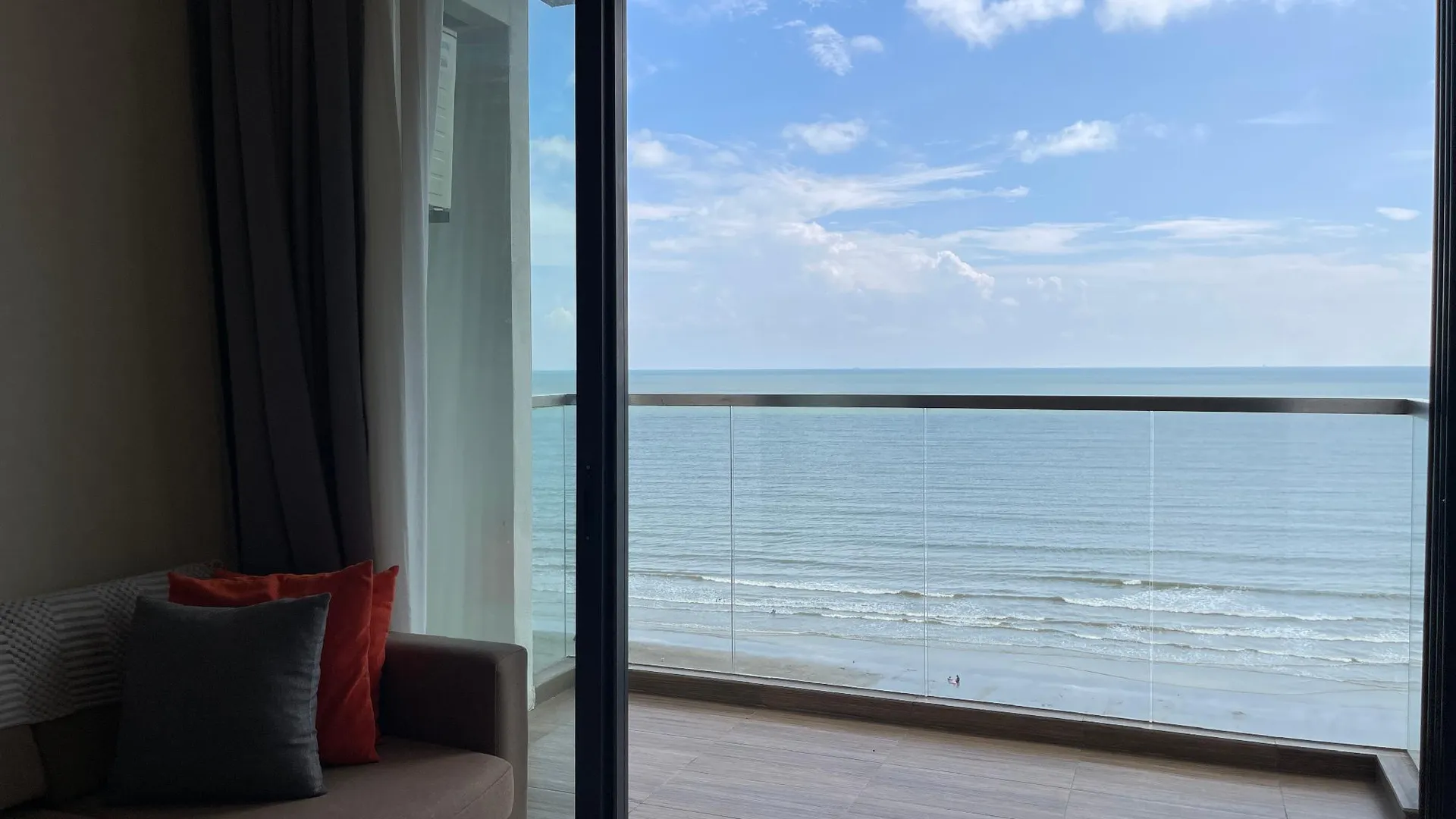 쿠안탄 베세라의 아파트먼트 (852m², 침실 2개, 프라이빗 욕실 2개) 4성급 싱글룸 로비