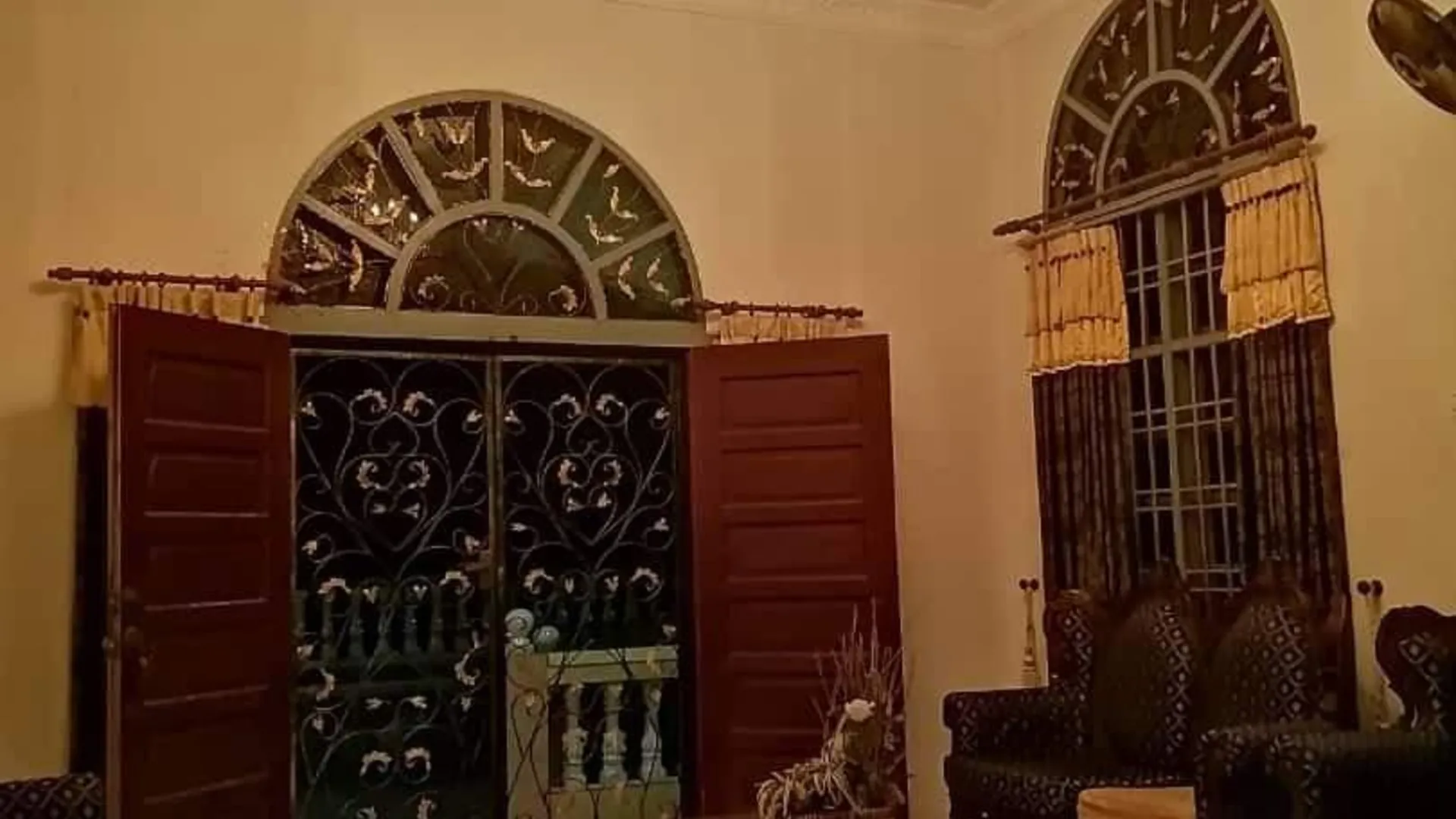 쿠안탄 반다르 인데라 마코타의 빌라 (4000m², 침실 5개, 프라이빗 욕실 4개) 4성급 싱글룸 로비