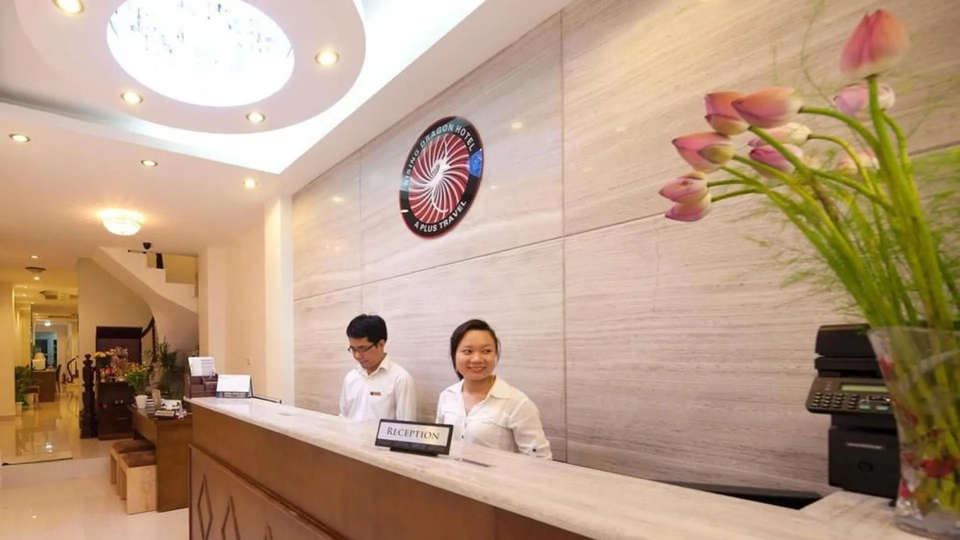 하노이 라이징 드래곤 레전드 호텔 3성급 호텔 외관