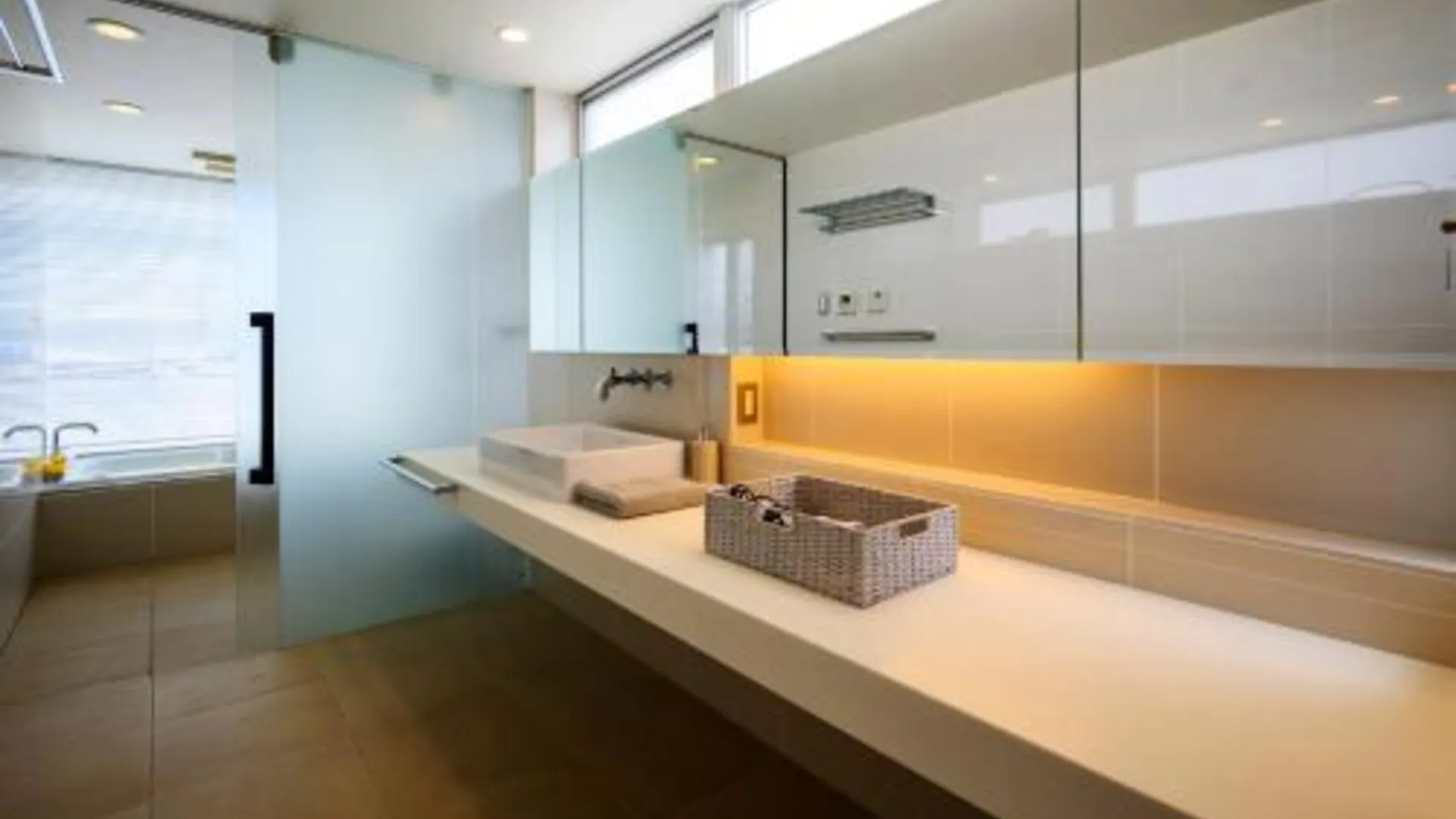 오키나와 본섬 onna resort nakadomari ビーチまで車で4分 最大12名OK 中庭付き貸切ヴィラでくつろぐ恩納村ステイ 4성급 게스트하우스 스위트룸