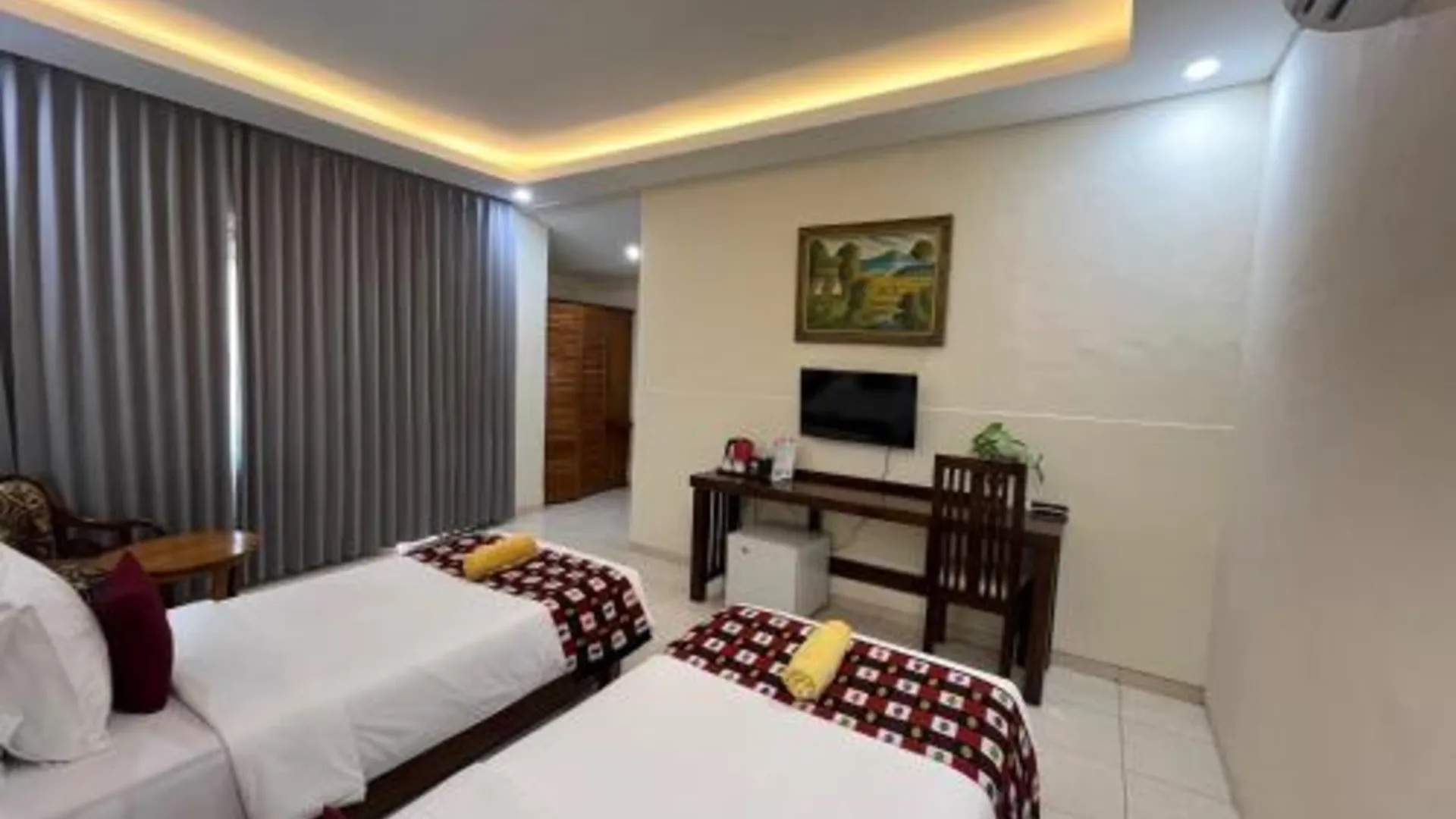 발리 로비나 비치 호텔 1성급 호텔 스위트룸