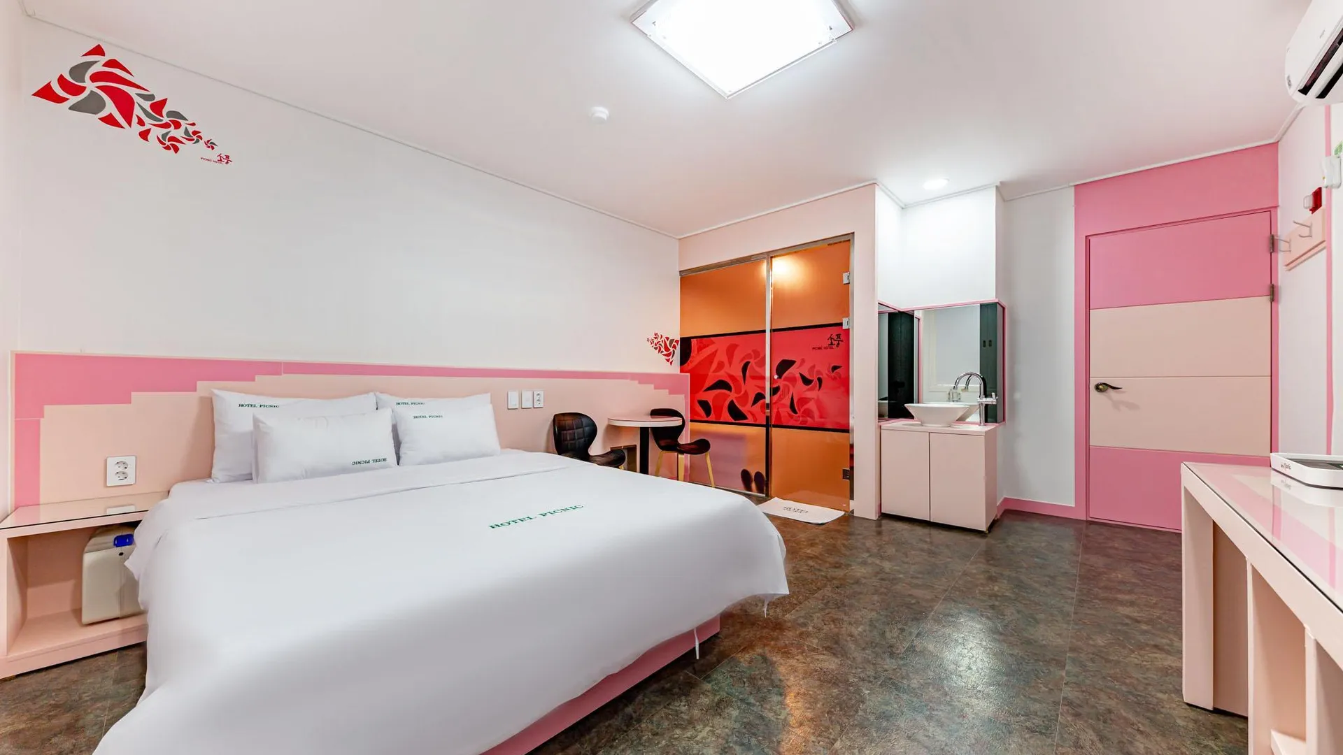 사천 사천(삼천포) HOTEL 소풍(PICNIC) 2성급 호텔 스위트룸