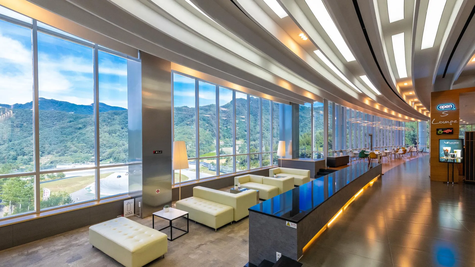 인제 테이크 호텔 & 리조트 인제 스피디움 호텔 로비