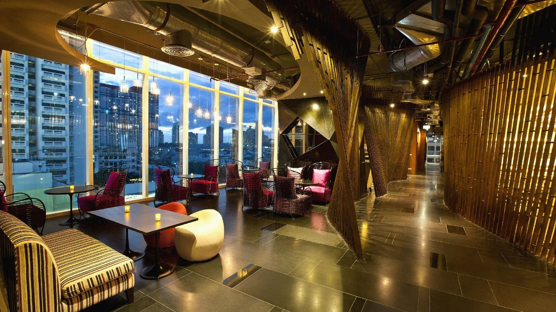 방콕 벨라 디 글로우 프라투남 4성급 호텔 수영장