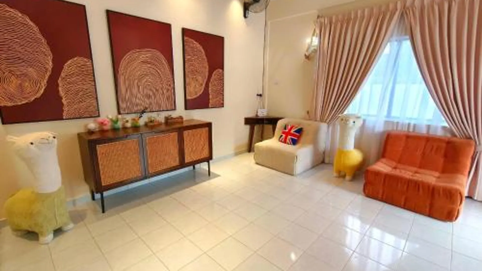 크루앙 클루앙 시티 센터의 방갈로 (m², 침실 7개, 프라이빗 욕실 6개) 3성급 게스트하우스 전망