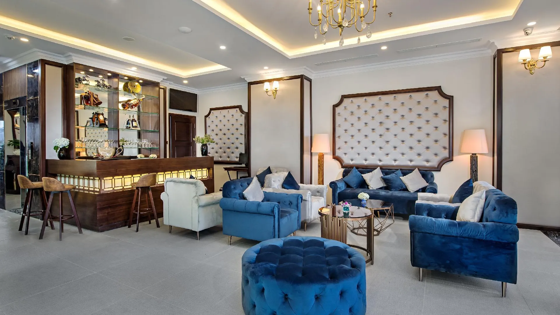 다낭 할리나 호텔 앤 아파트먼트 4성급 호텔 로비