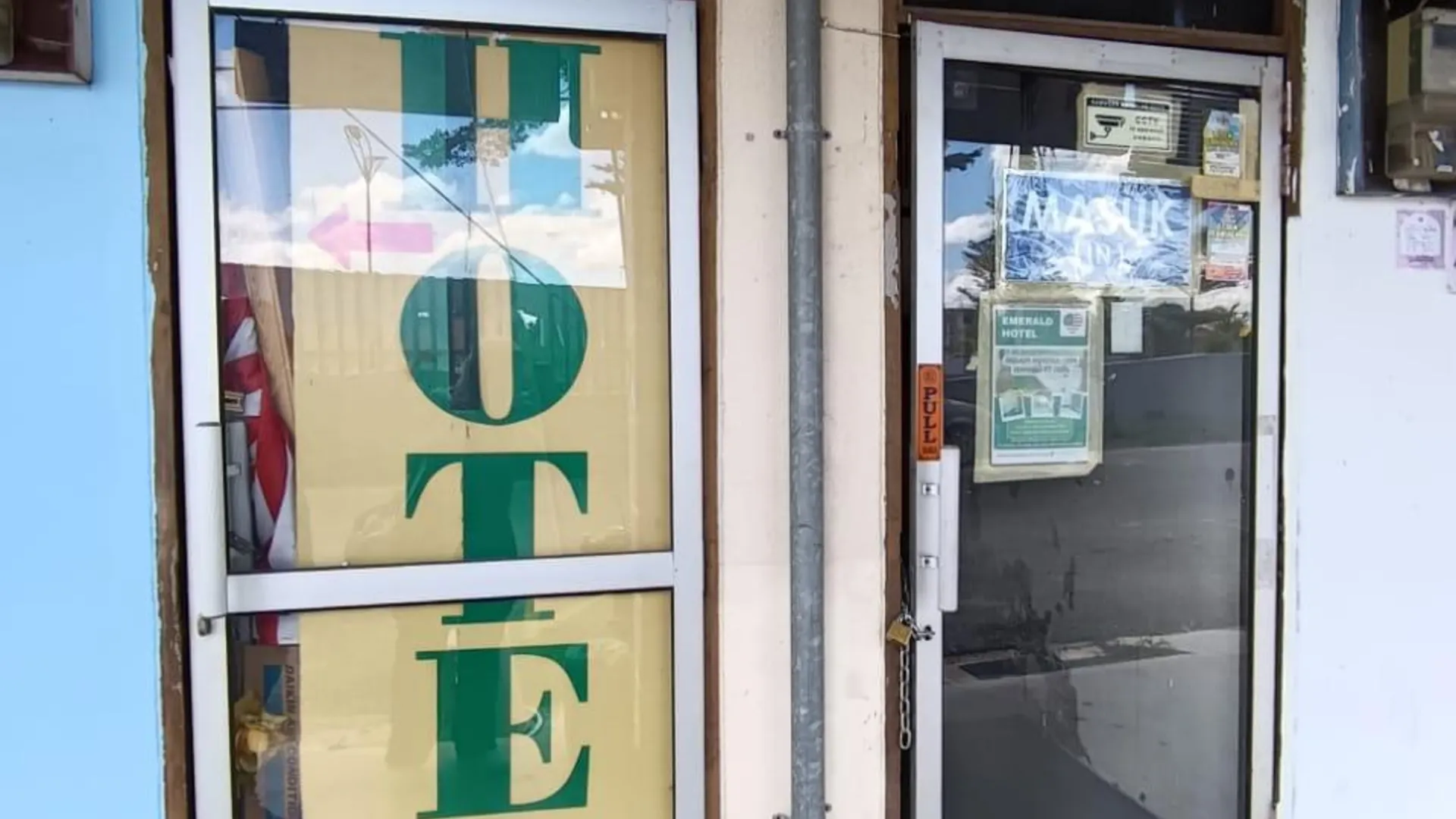 타나 메라 EMERALD HOTEL 2성급 호텔 수영장