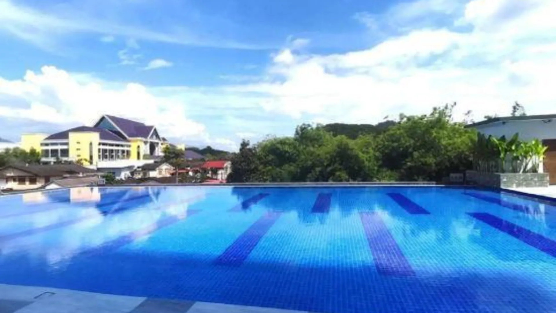 이포 Ipoh Kinta Riverfront 5th Floor Fully Air-Con 2성급 호텔 수영장