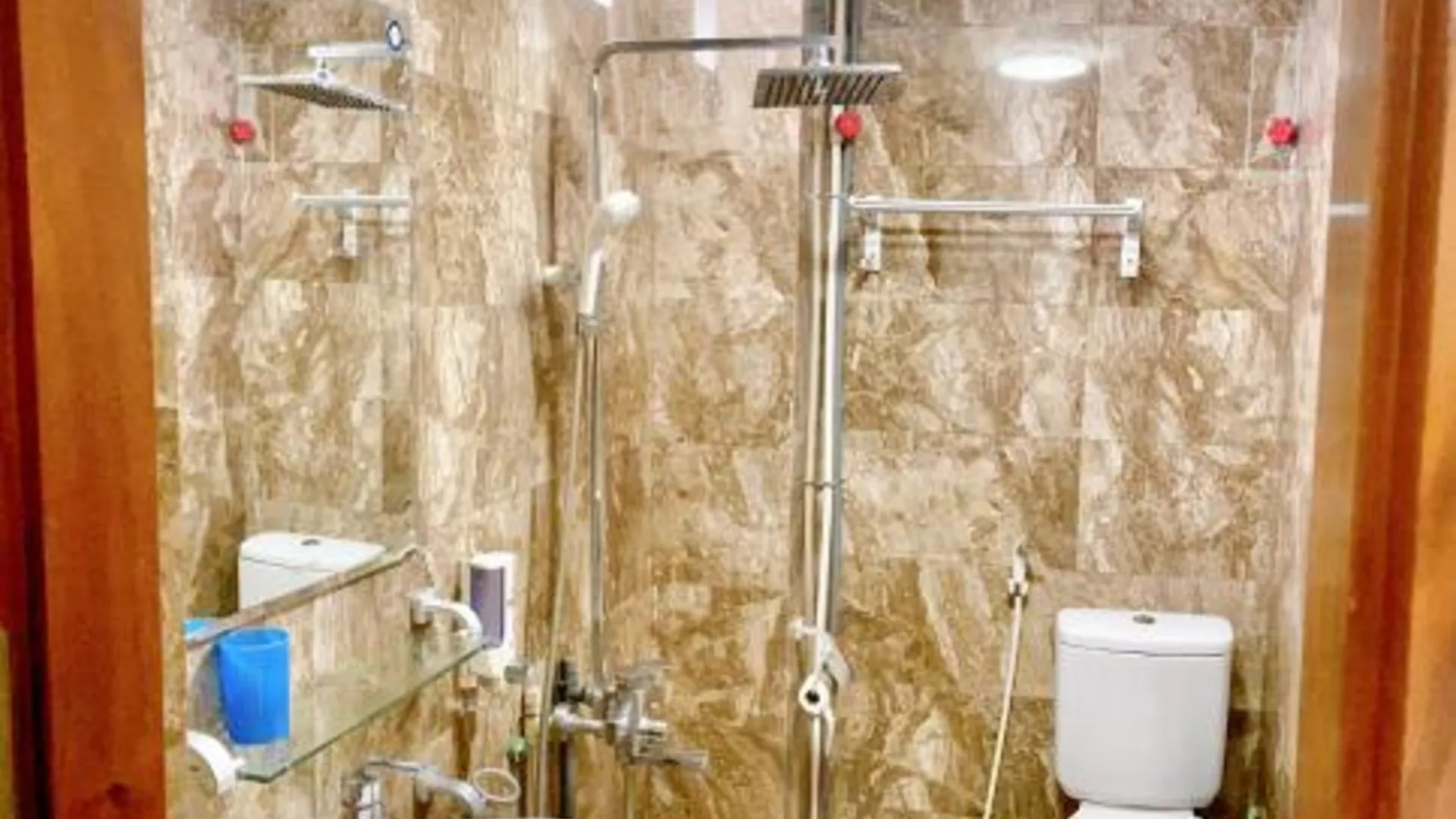 하노이 남 칸 모텔 2성급 호텔 외관