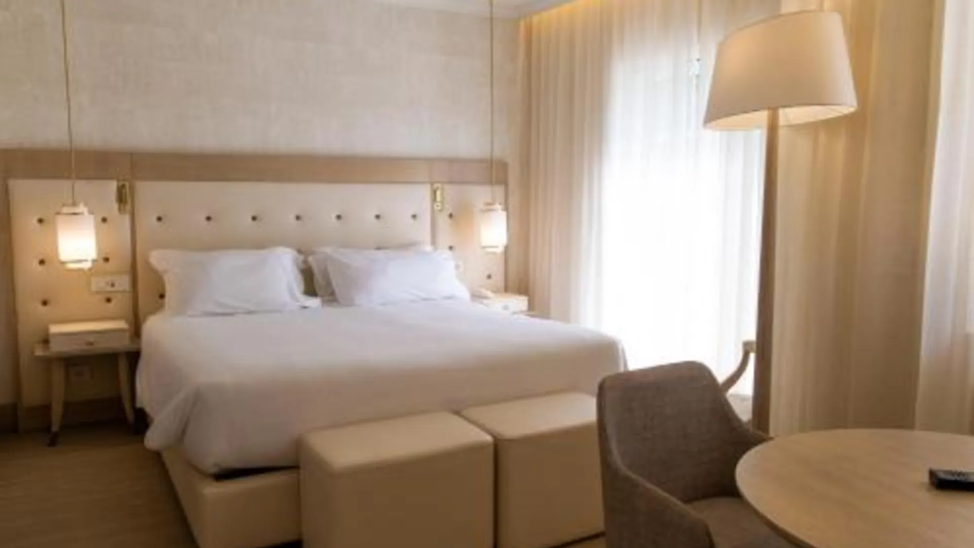 라고아 에 카르보에이루 스위트 알바 리조트앤 스파 5성급 호텔 스위트룸