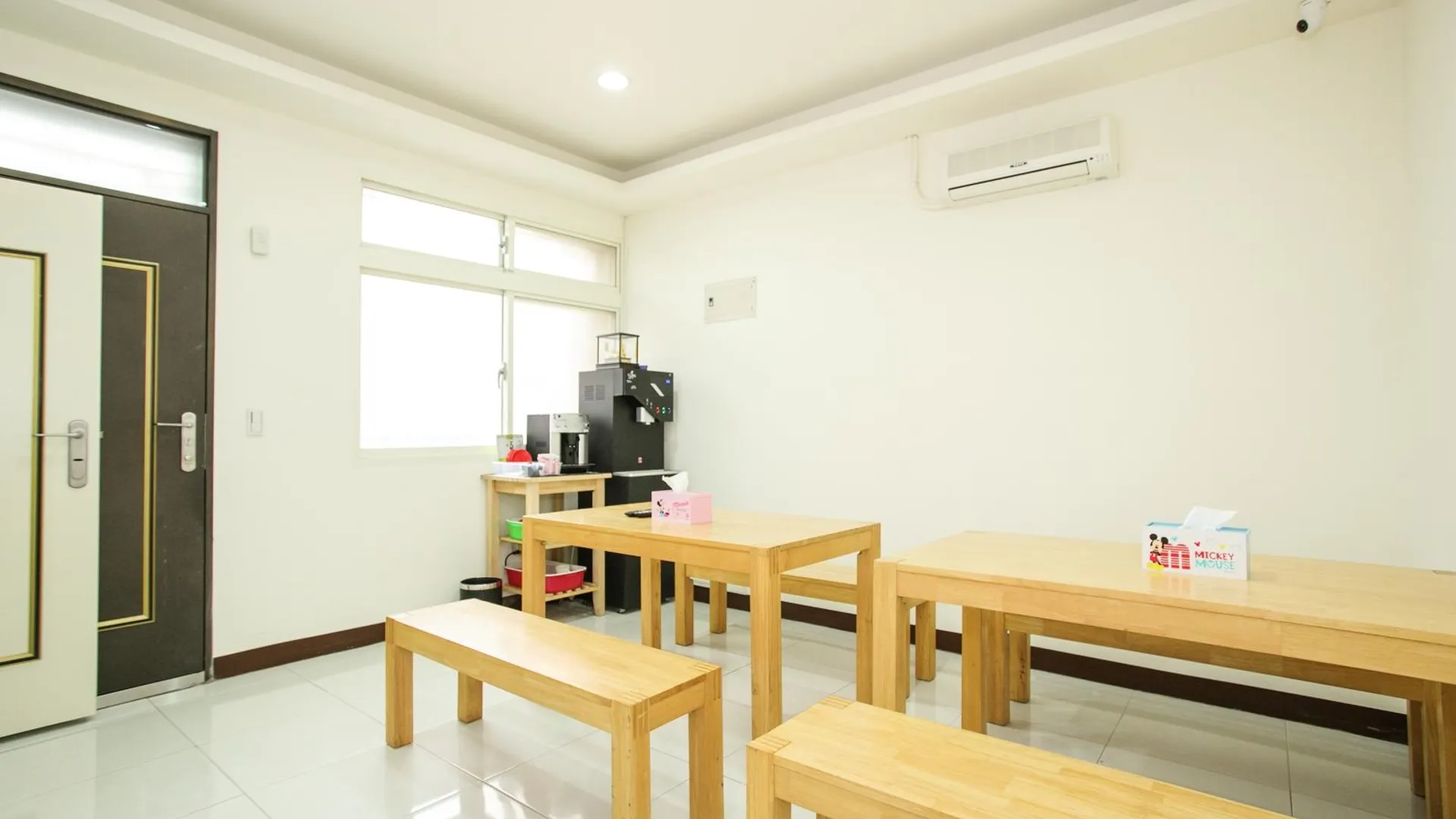 타이베이 담수이 i66 B 앤 B 4성급 게스트하우스 레스토랑