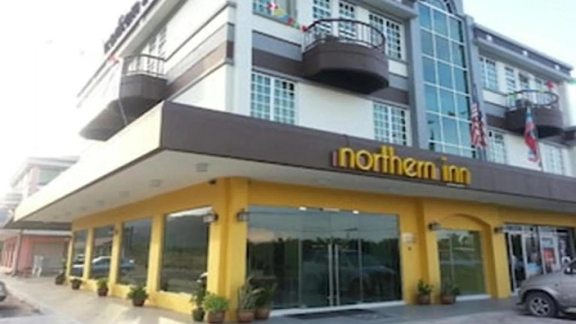 코타 벨루드 Hotel O Northern Inn 3성급 호텔 수영장