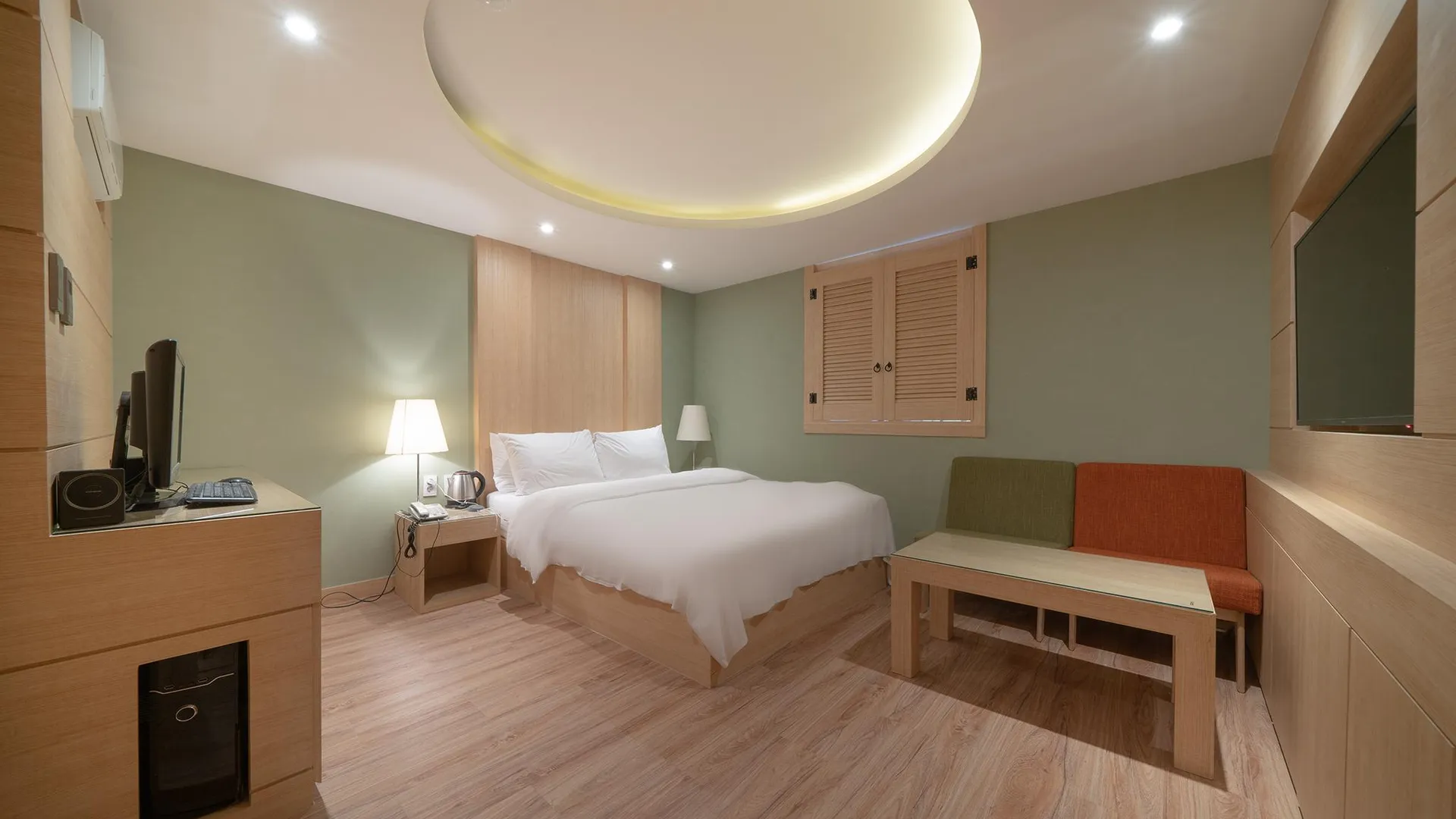 서울 영등포 CF 3성급 호텔 스위트룸