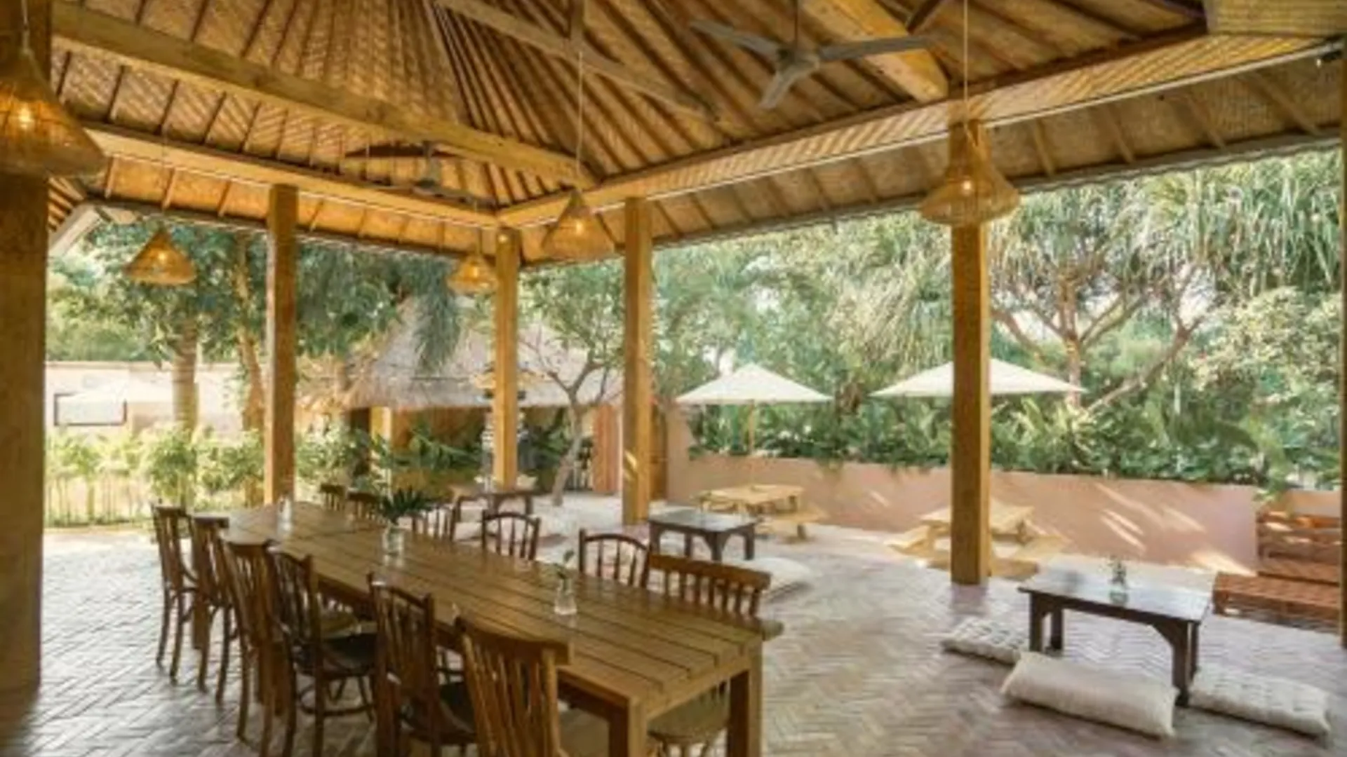 발리 Melibe Dive Resort Bali 호텔 수영장