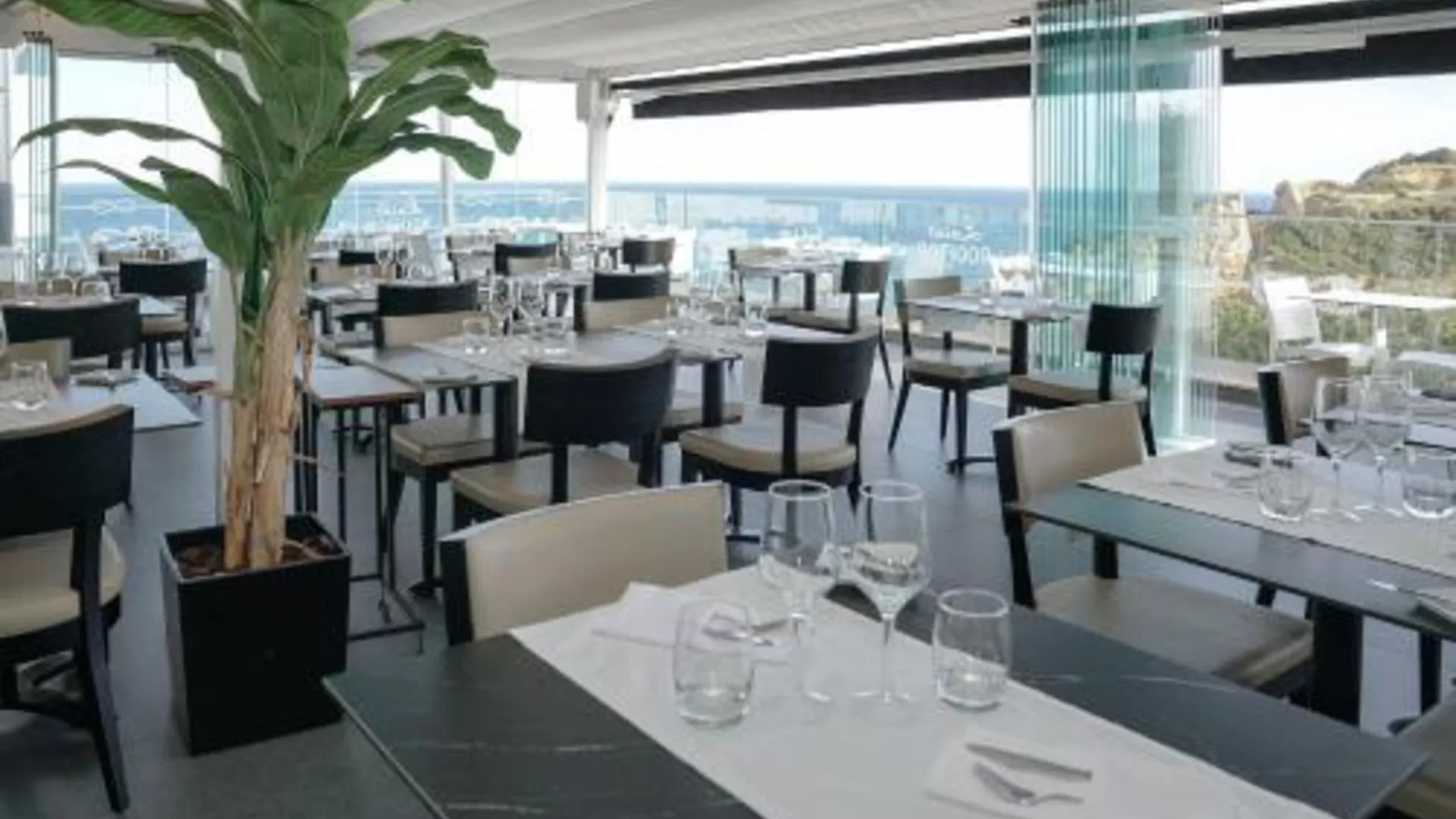 라고스 카르비 비치 호텔 3성급 호텔 로비