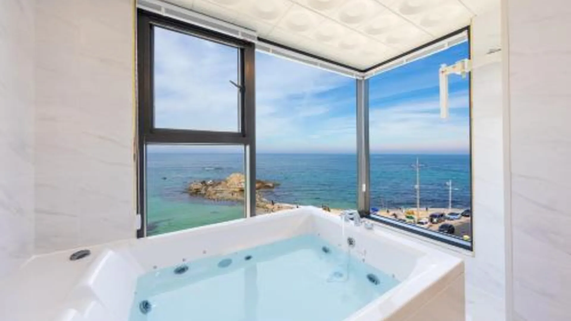 강릉 강릉 돌고래 스파 펜션 3성급 게스트하우스 로비