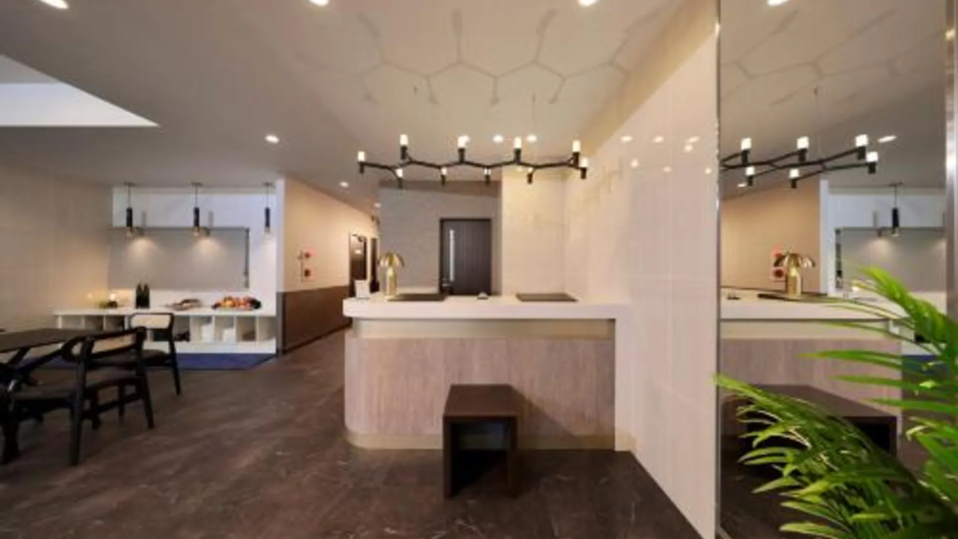 오사카 덴노지 크리스탈 호텔 4성급 호텔 외관