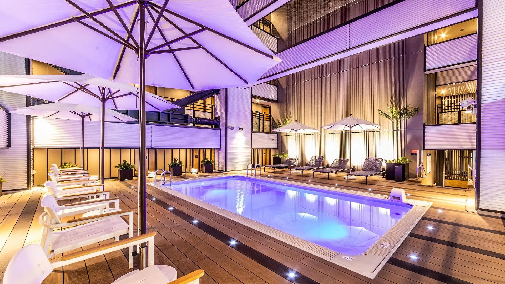 오사카 APA 호텔 앤 리조트 미도스지 혼마치 에키마에 타워 3성급 호텔 외관