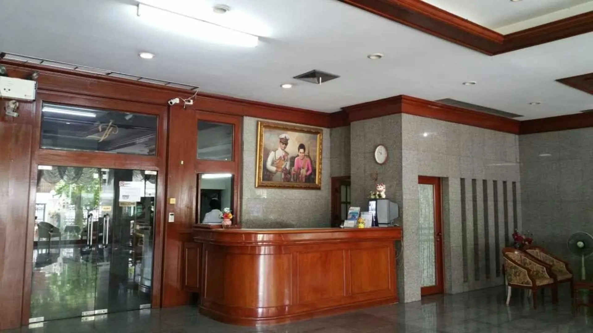 방콕 푼촉 맨션 2성급 호텔 수영장