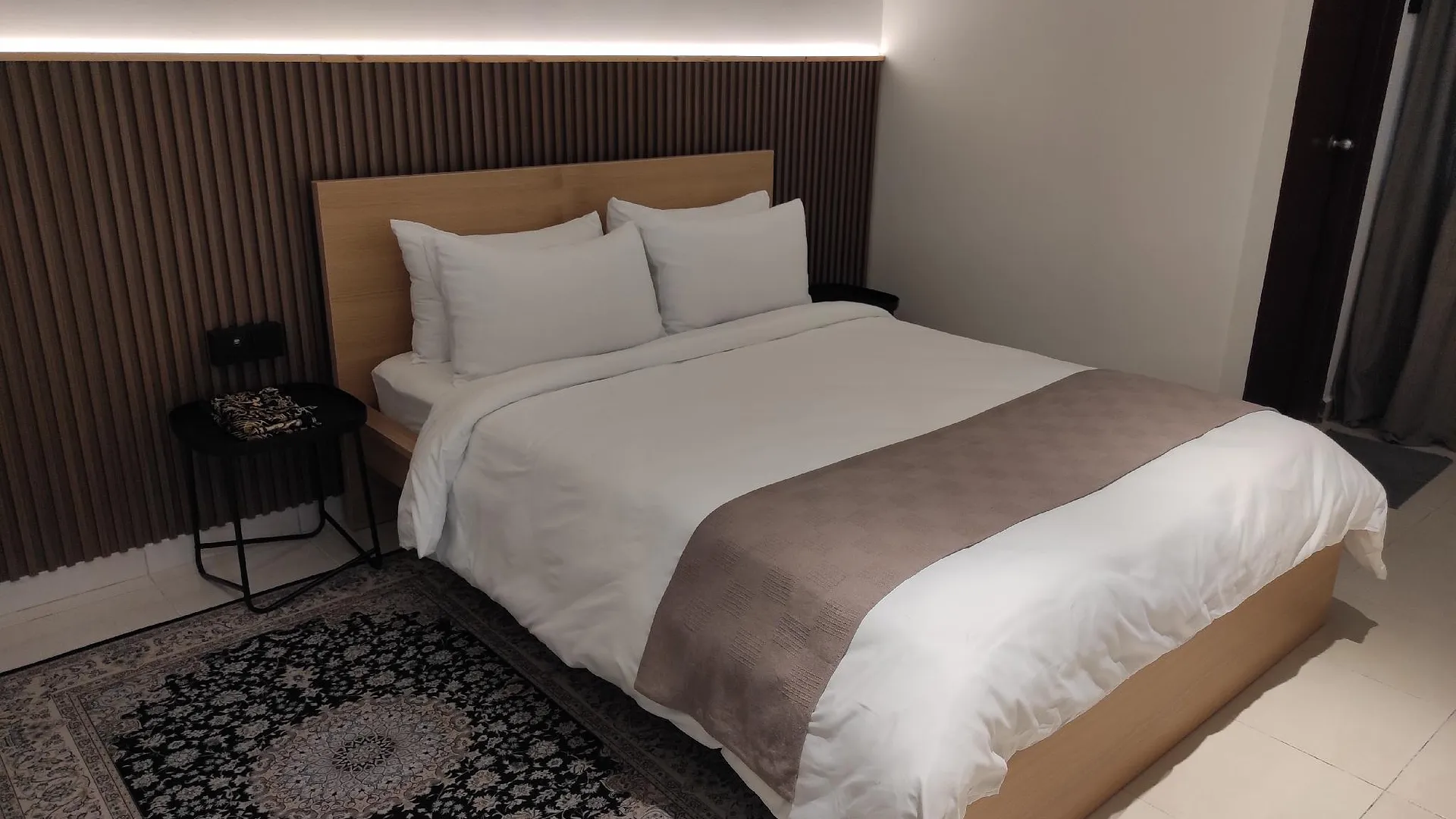 포트 딕슨 시 루사의 프라이빗 하우스 (1100m², 침실 3개, 프라이빗 욕실 2개) 3성급 싱글룸 외관