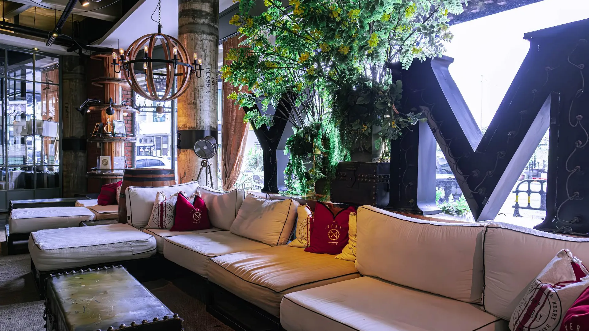 이포 M 부티크 호텔 3성급 호텔 수영장