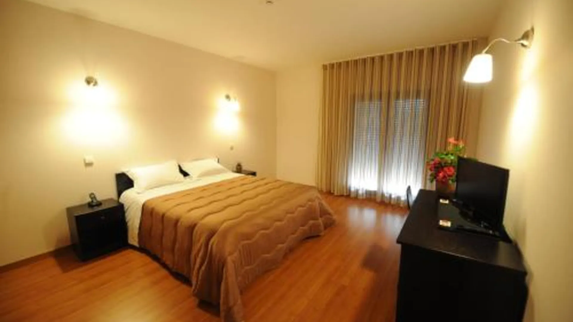 빌라 노바 데 파말리카오 Senhor dos Perdoes Alojamento Local 3성급 호텔 스위트룸