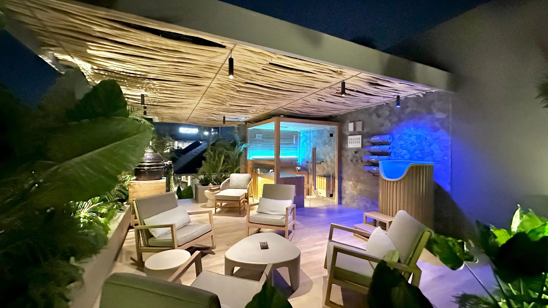 발리 신 놈브레 발리 4성급 호텔 객실