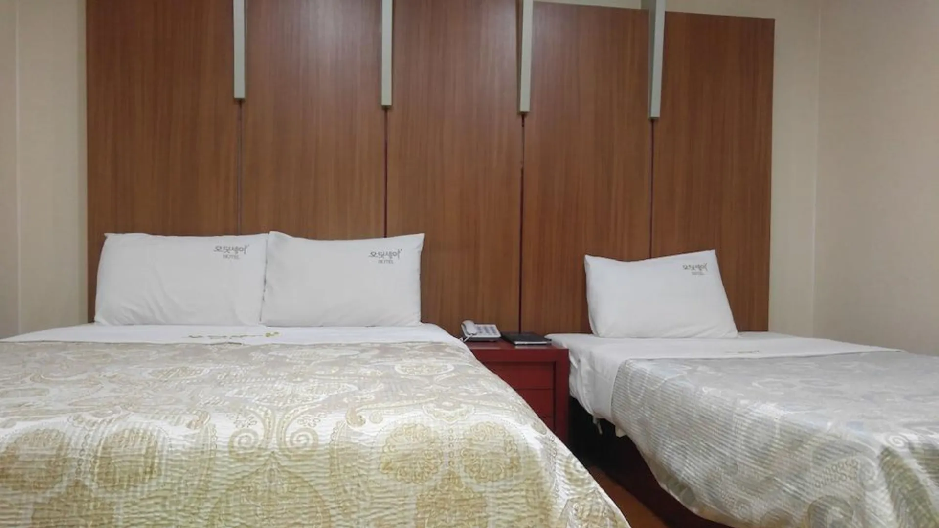 충주 Odyssey  Hotel 2성급 호텔 스위트룸