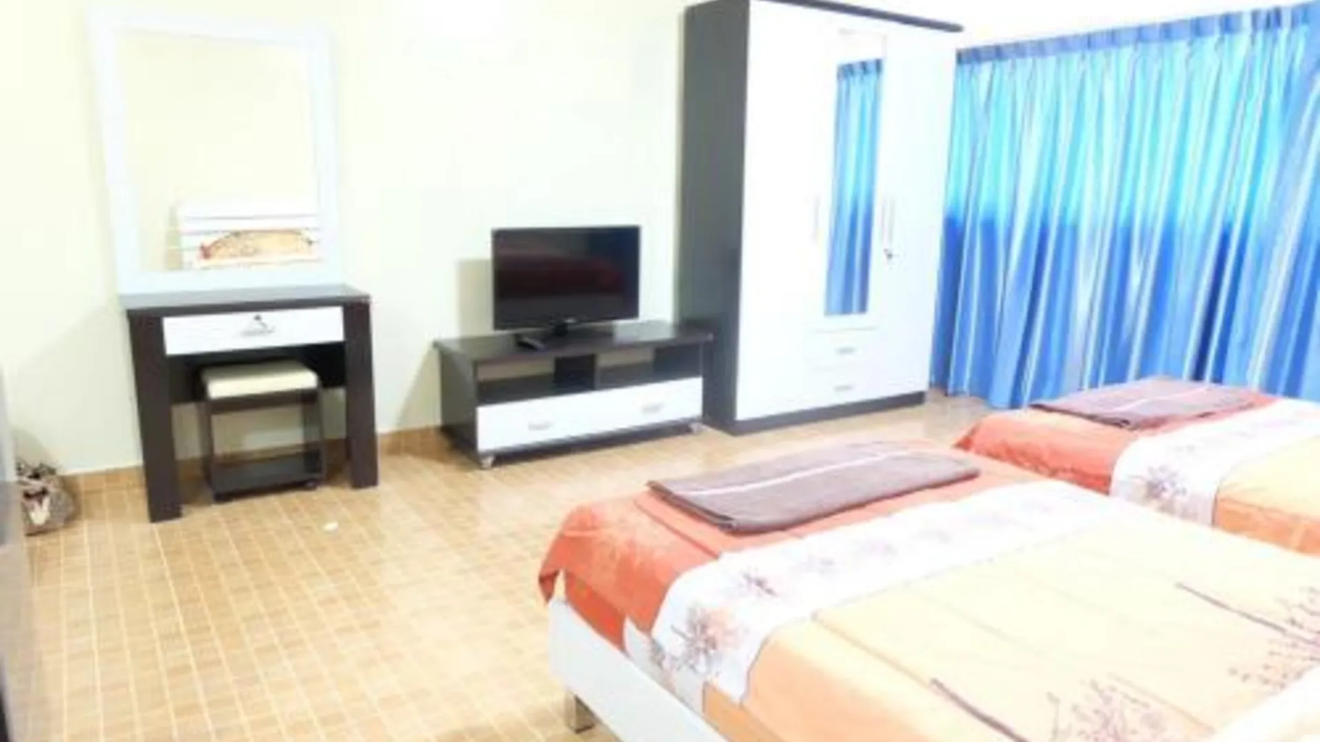 방콕 스마트 레지던스 @ 무엉통타니 2성급 호텔 스위트룸