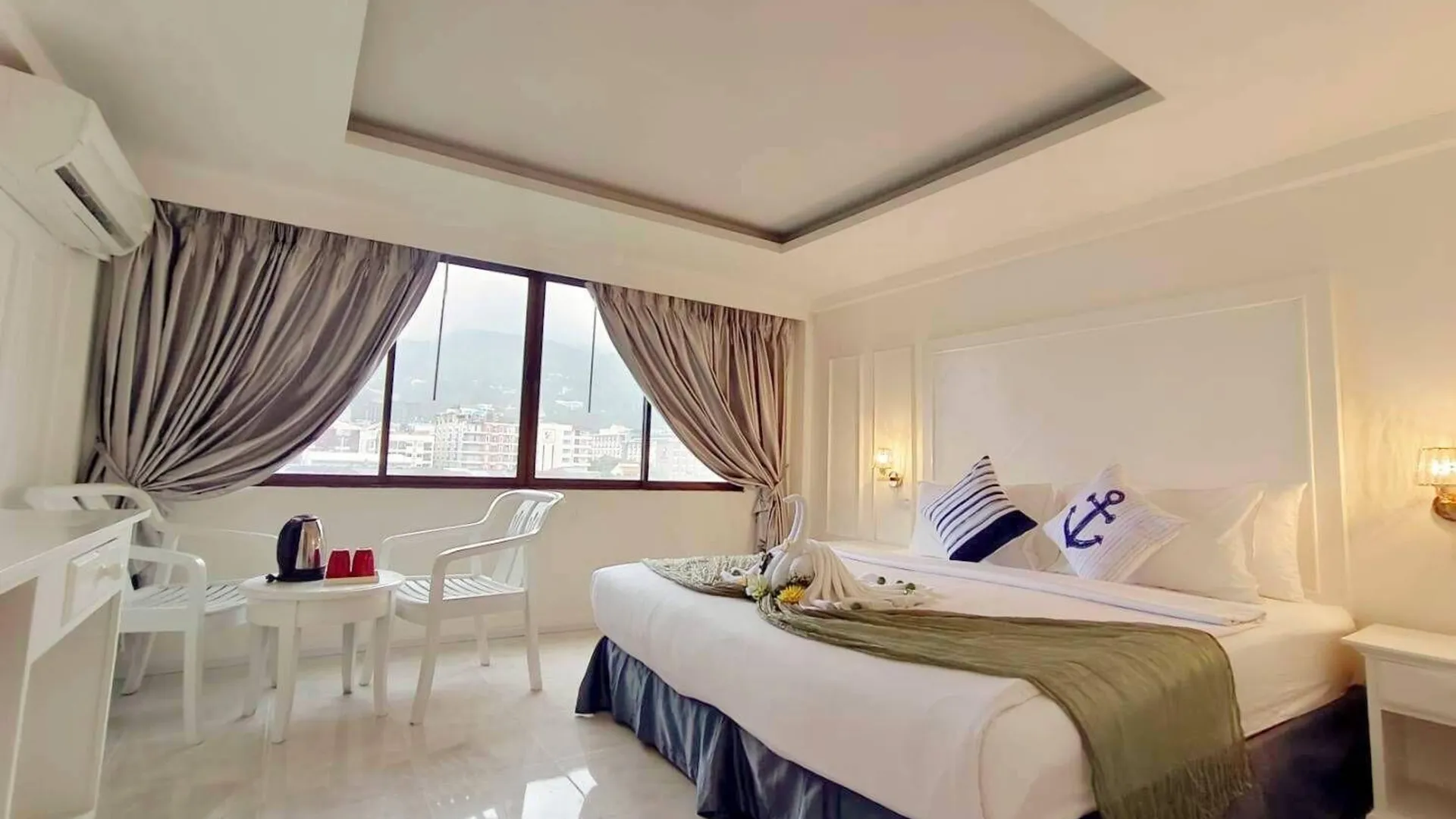 푸켓 Chilli Salza Patong 3성급 호텔 스위트룸