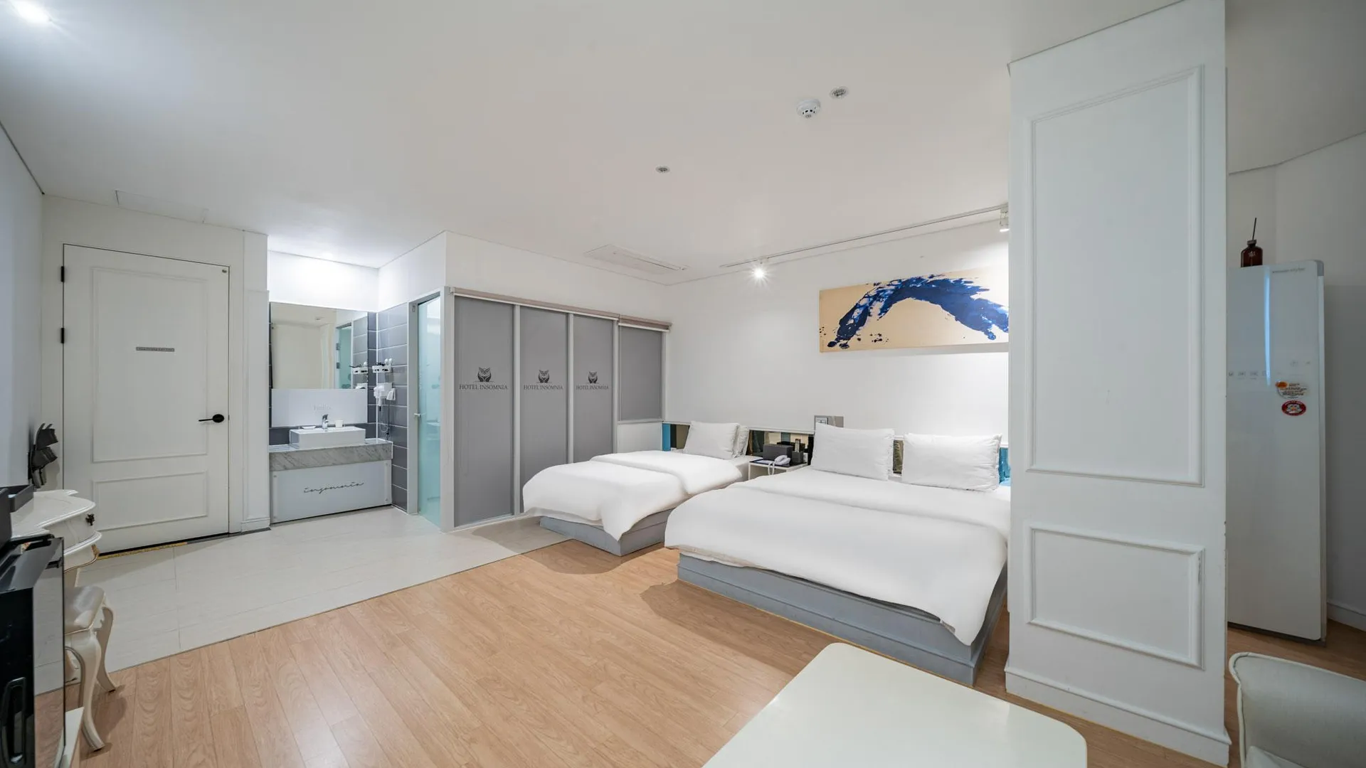 대구 호텔 인썸니아 2성급 호텔 스위트룸