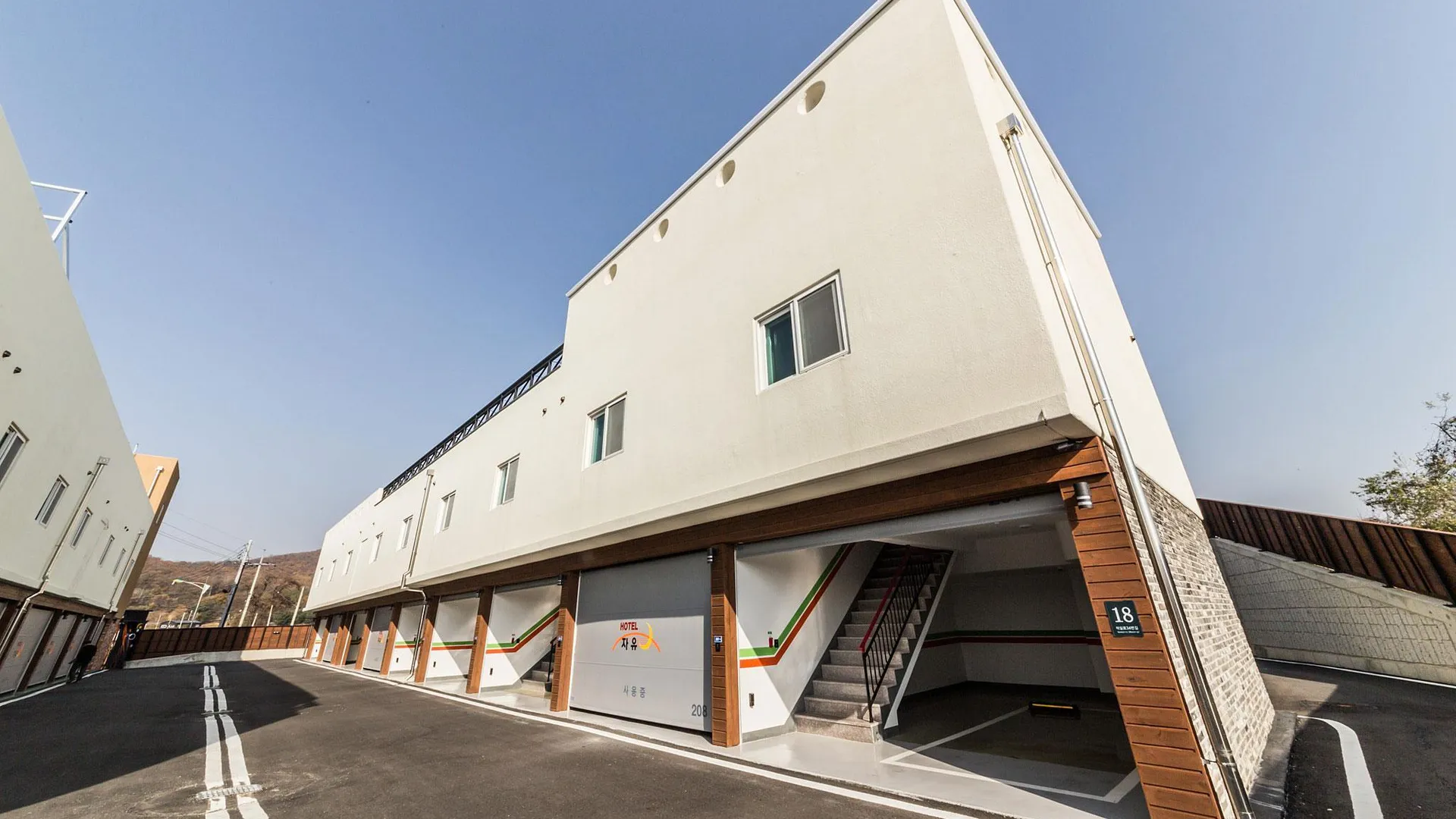 이천 용인 자유 드라이브인 무인텔 3성급 호텔 수영장