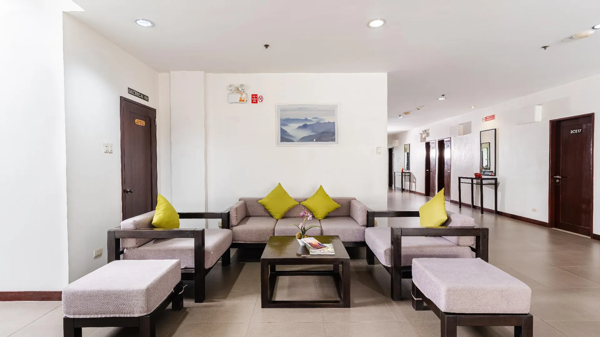 세부 코펜하겐 이스트 레지던스 3성급 게스트하우스 로비