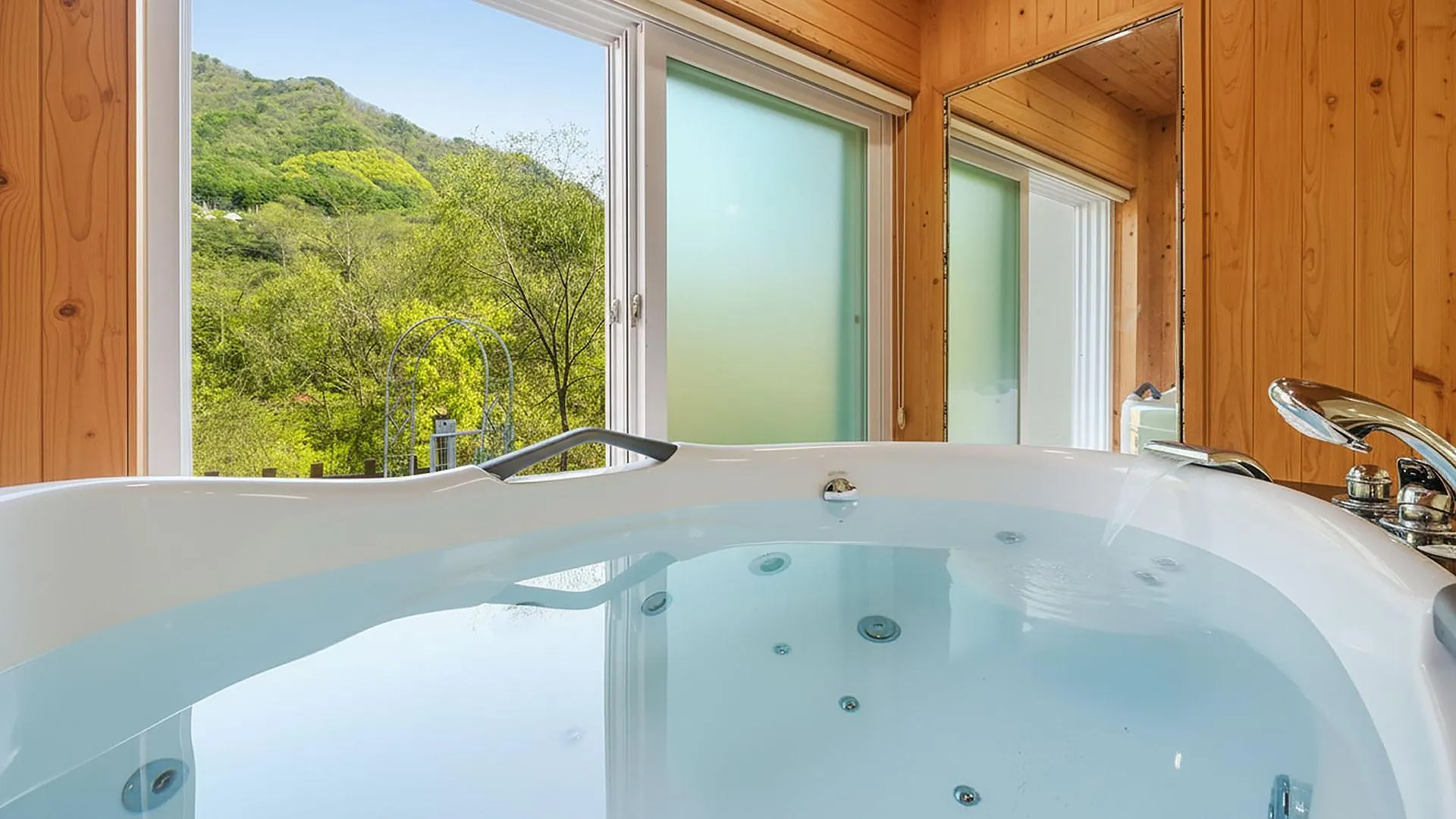 가평 가평 뭉클하우스 애견동반 펜션 3성급 게스트하우스 로비