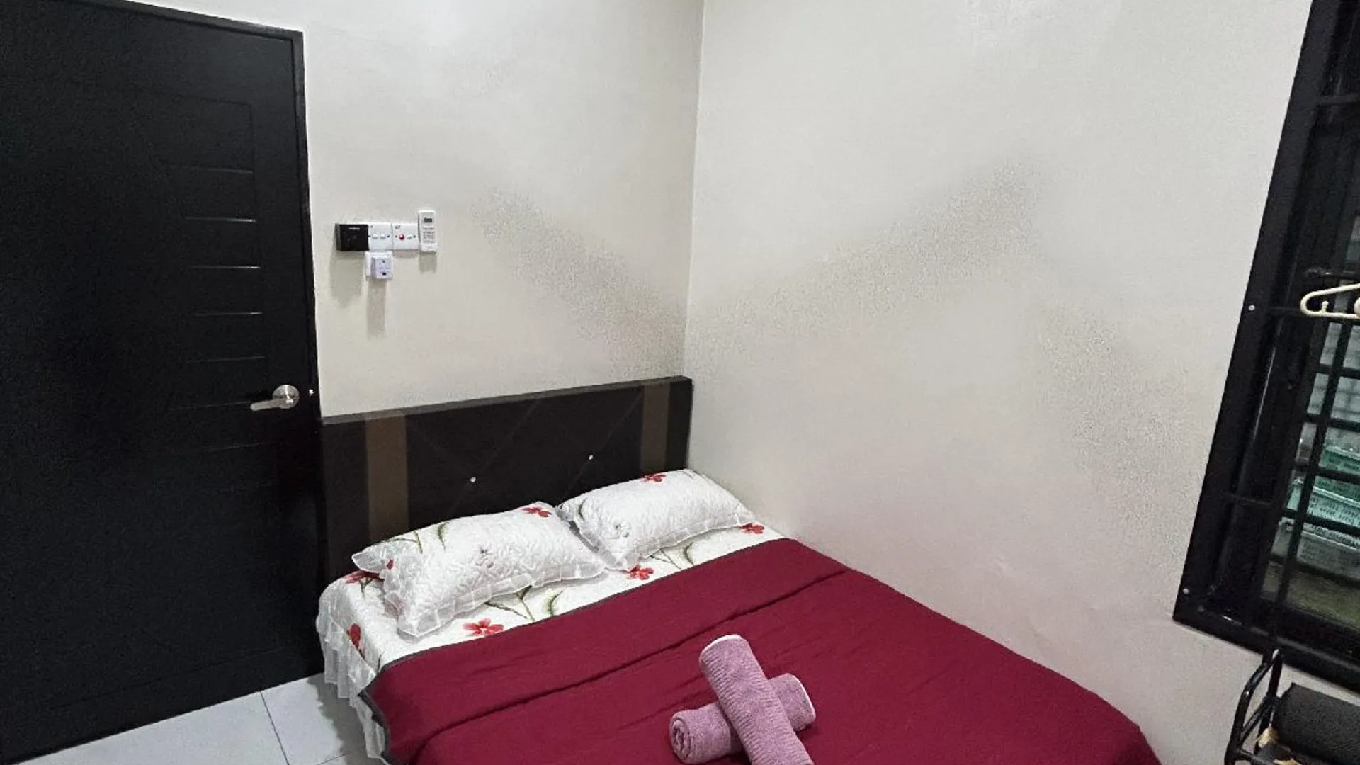 코타 팅기 코타 팅기 타운의 프라이빗 하우스 (m², 침실 3개, 프라이빗 욕실 2개) 1성급 싱글룸 전망