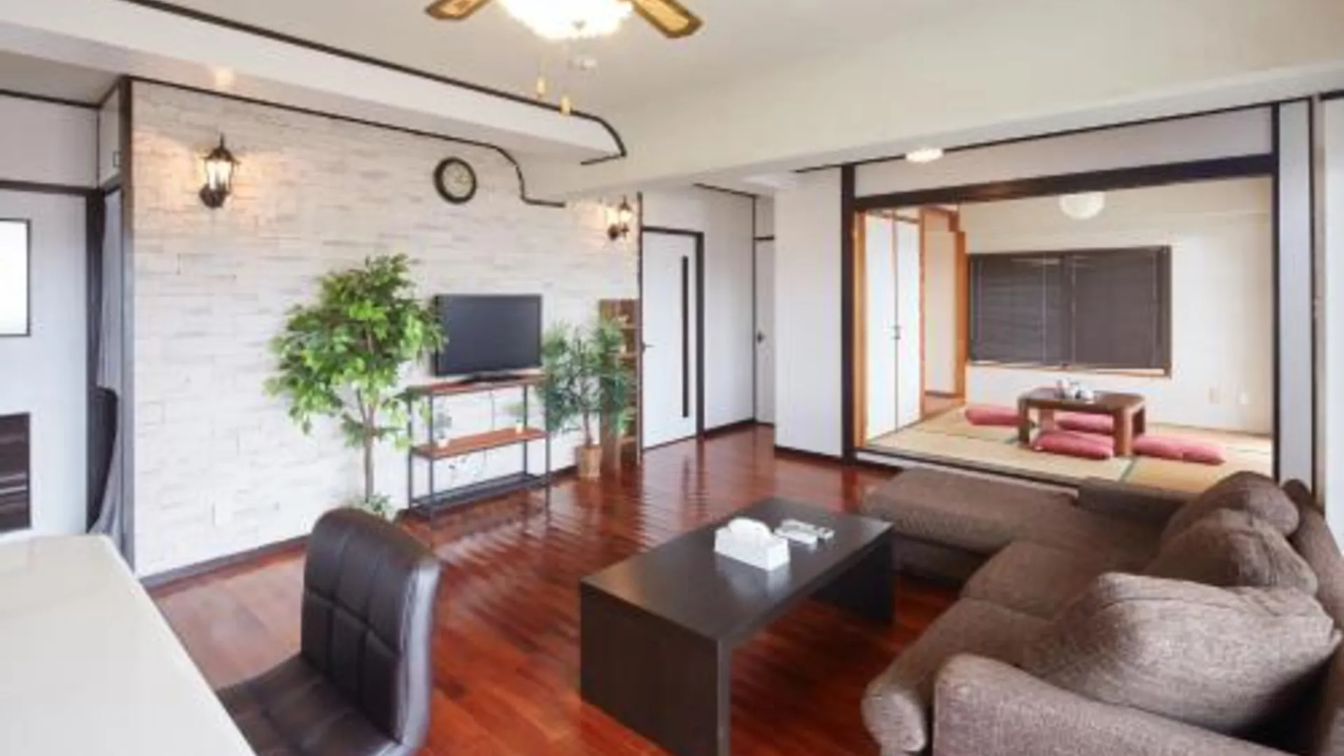 오키나와 본섬 Wind Henza 3성급 게스트하우스 스위트룸