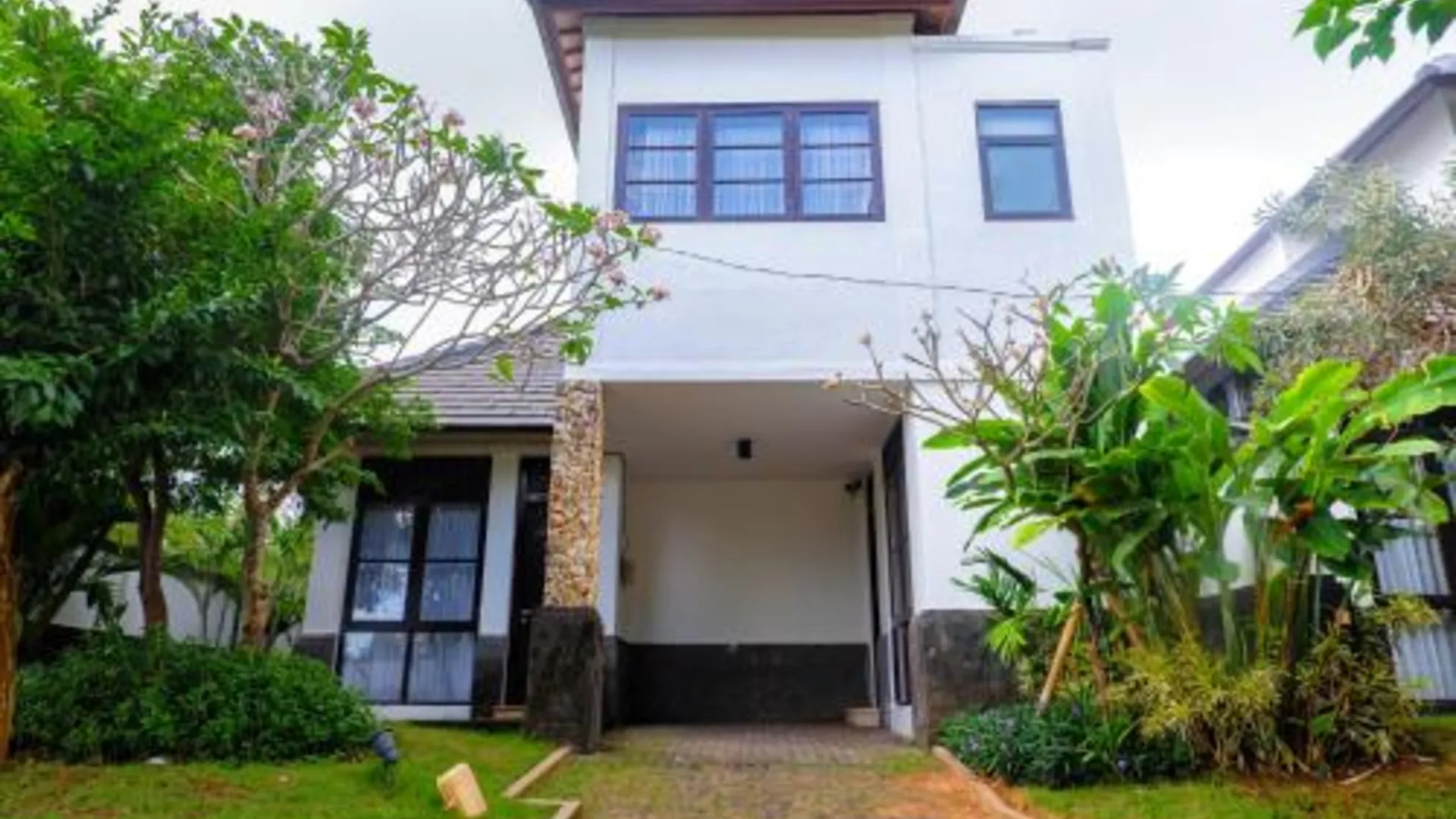 발리 더 스프링스 빌라 짐바란 3성급 호텔 레스토랑