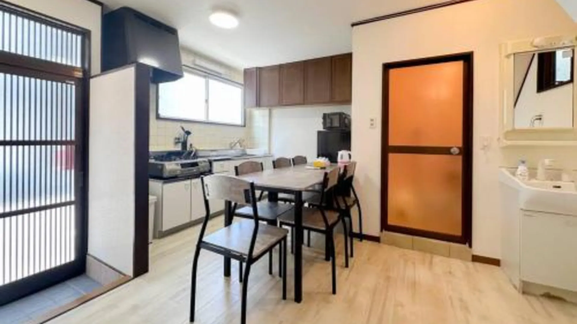 오사카 ゲストハウスわん弁天町 1성급 싱글룸 레스토랑