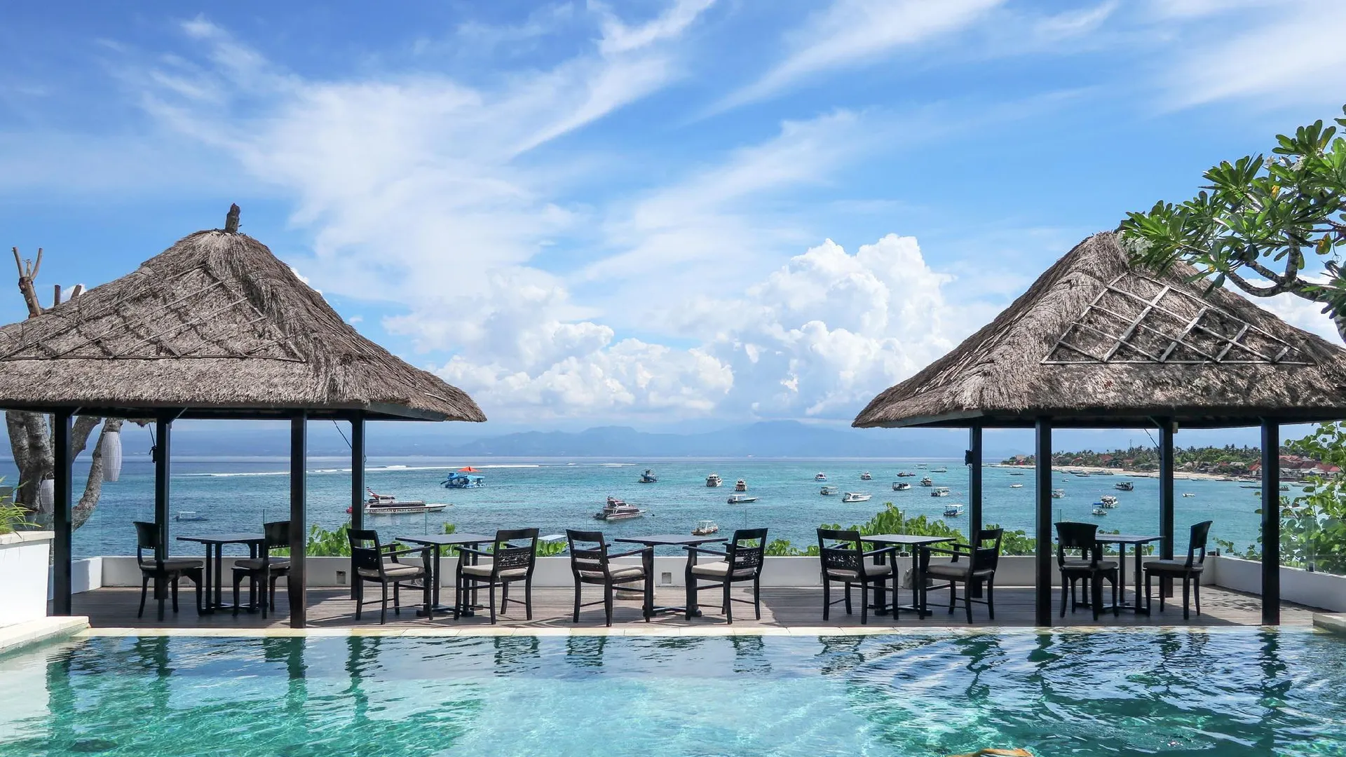 발리 바투 카랑 렘봉안 리조트 앤 스파 4성급 호텔 수영장