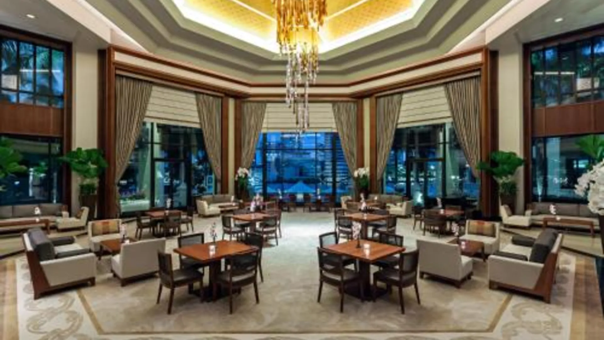방콕 더 페닌슐라 방콕 5성급 호텔 로비