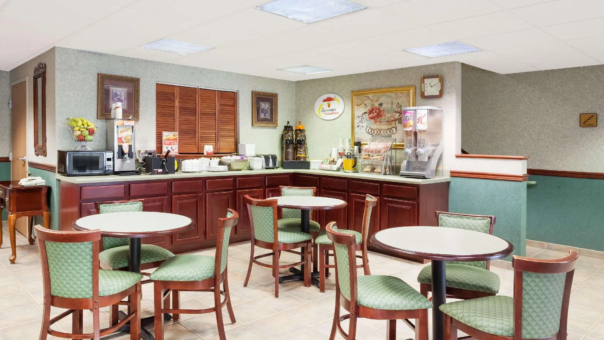 어윈 (TN) 슈퍼 8 바이 윈덤 어윈 2성급 호텔 외관