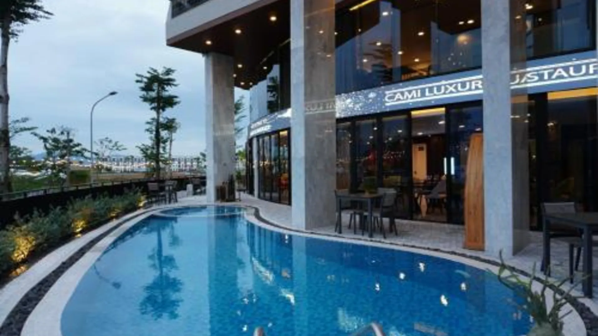 다낭 카미 리버사이드 리조트 다낭 4성급 호텔 외관