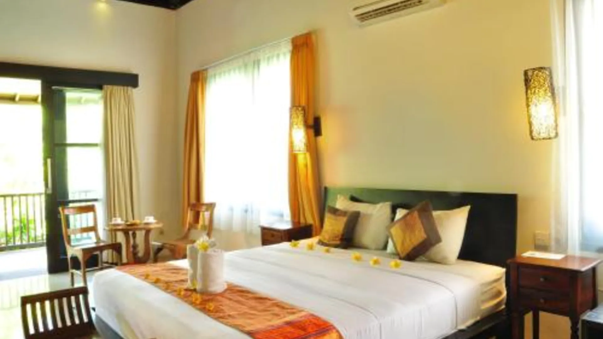 발리 사리 빌라 사누르 비치 3성급 호텔 스위트룸