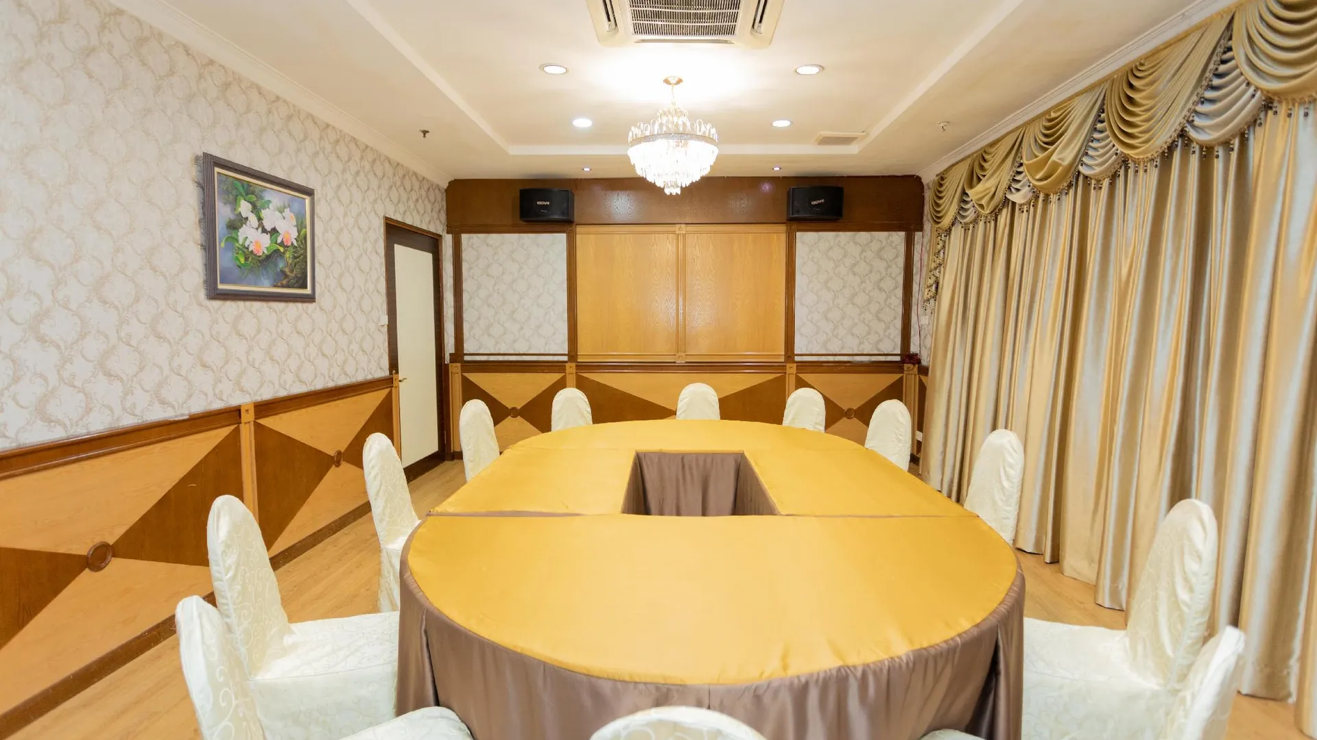 바투 파핫 펠리칸 호텔 3성급 호텔 스위트룸