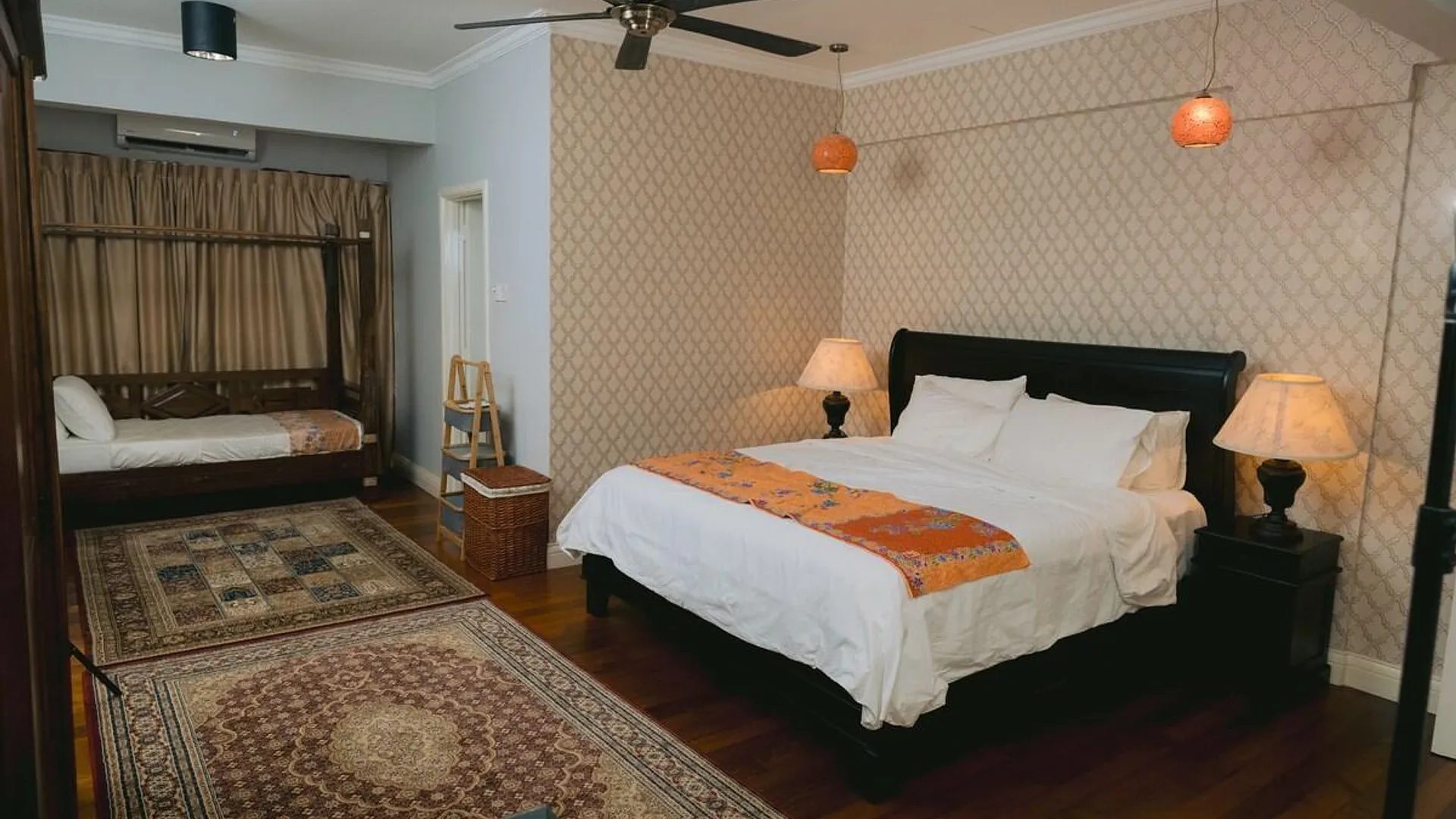 코타키나발루 시티 센터의 프라이빗 하우스 (2900m², 침실 5개, 프라이빗 욕실 3개) 4성급 싱글룸 스위트룸