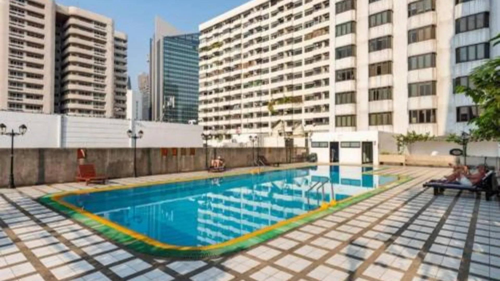 방콕 Spacious 1,2 & 3 Bedroom Serviced Apartments OMNI - Nana BTS 3성급 게스트하우스 로비