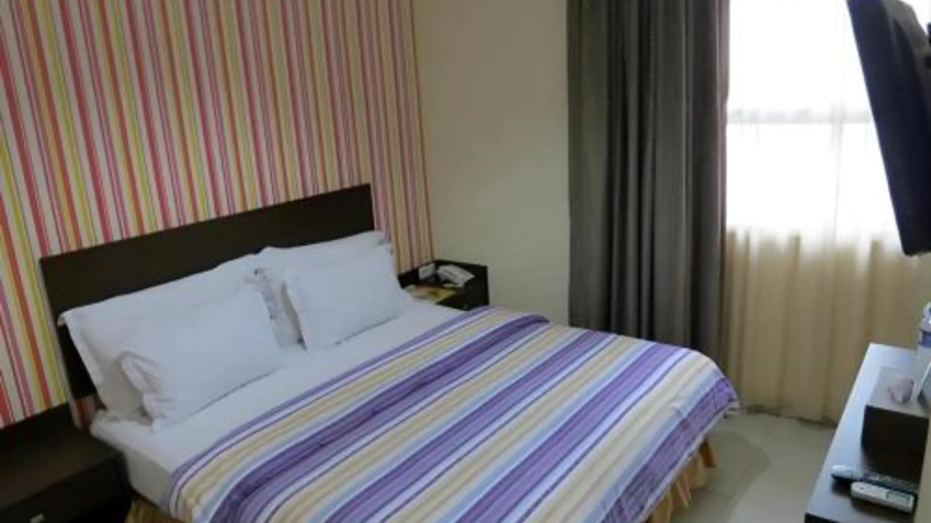 마카사르 빈드히카 호텔 1성급 호텔 스위트룸