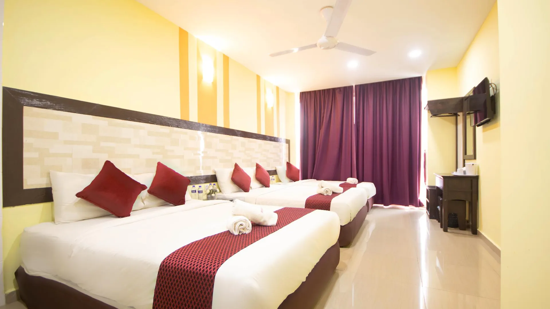 이포 선 인스 선웨이 시티 이포 탐분 3성급 호텔 스위트룸