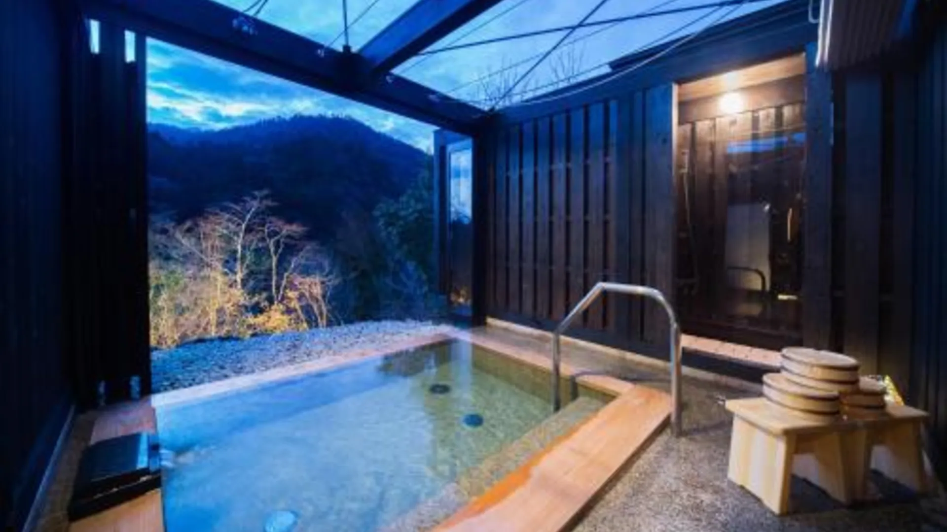 교토 모미지야 혼칸 타카오 산수 료칸 4성급 호텔 로비